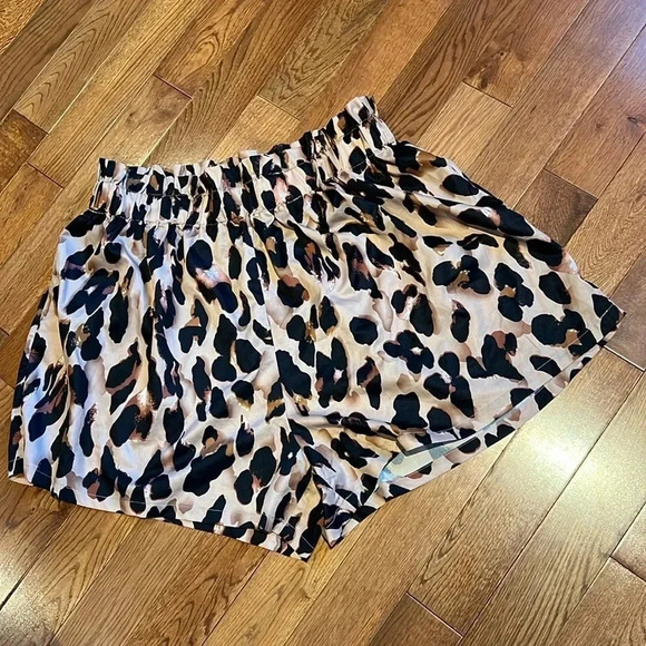 SHEIN leopard  print chiffon high waisted shorts Sz 3XL - Picture 6 of 14